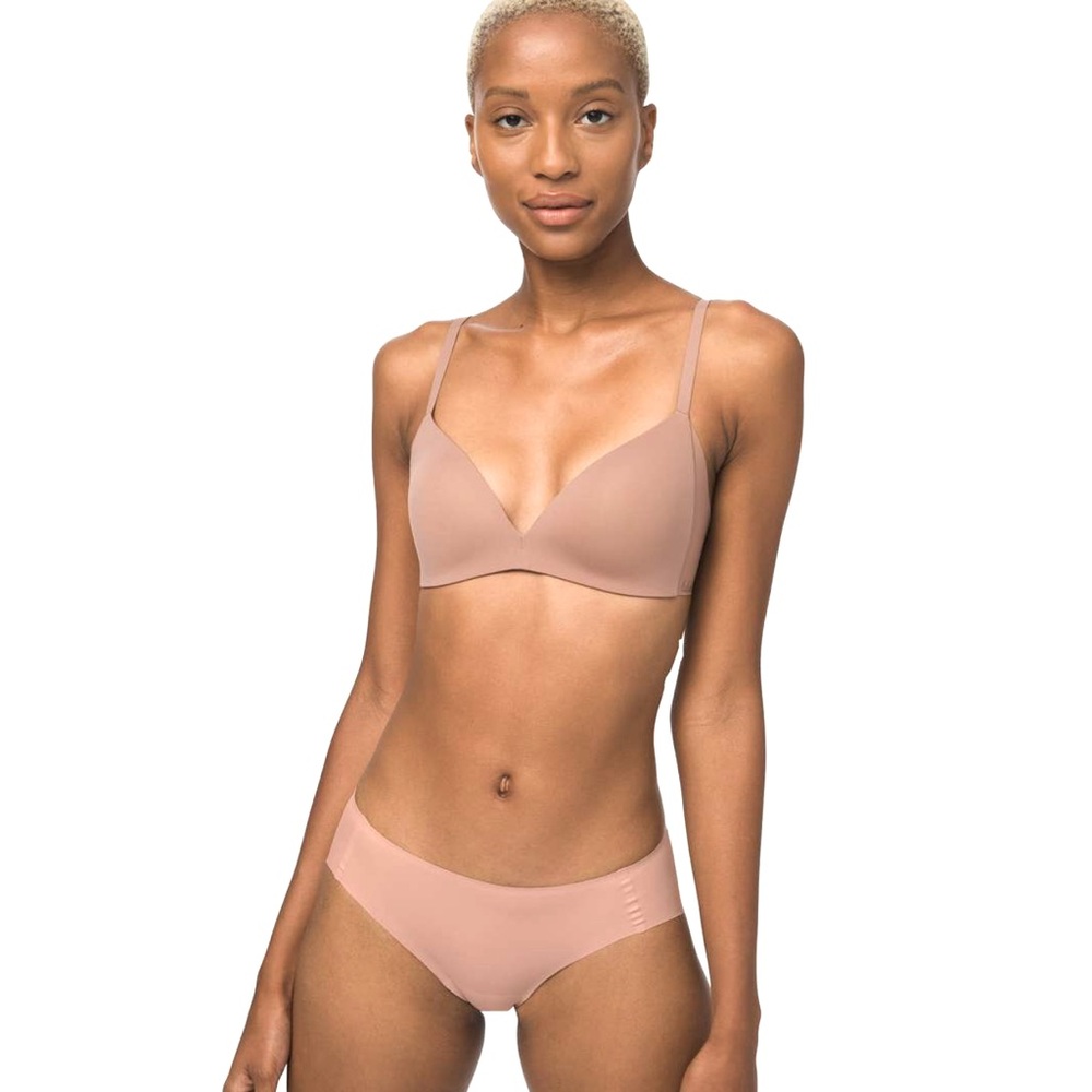 BNWT Lululemon Take Shape Bra